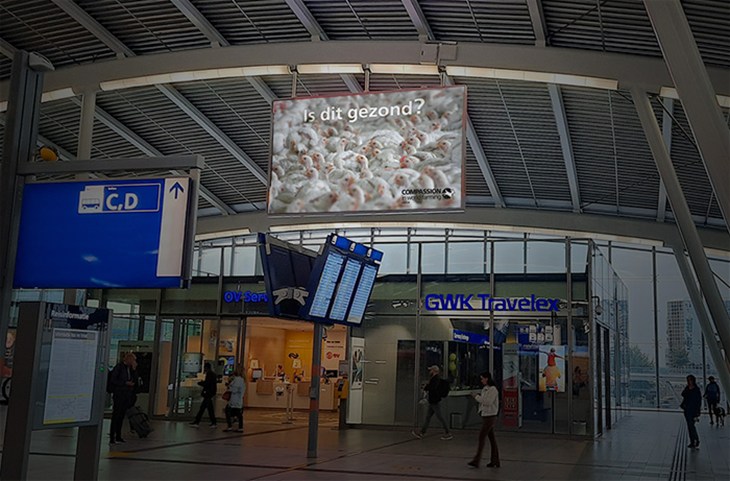 Videoscherm op Utrecht Centraal